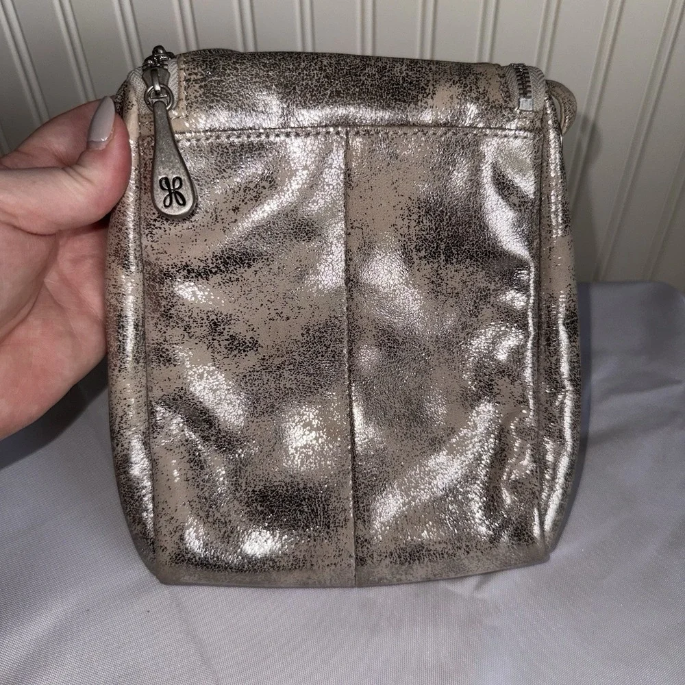 Hobo Small Leather Crossbody Shoulder Bag Pouch Purse Metallic Champagne